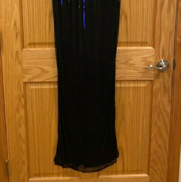 Parker Mona Sequin Sleeveless Column Gown - Picture 8 of 14